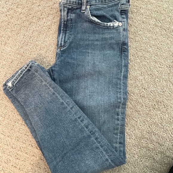 NWOT Agolde Toni Mid-Rise Jean - Picture 4 of 8